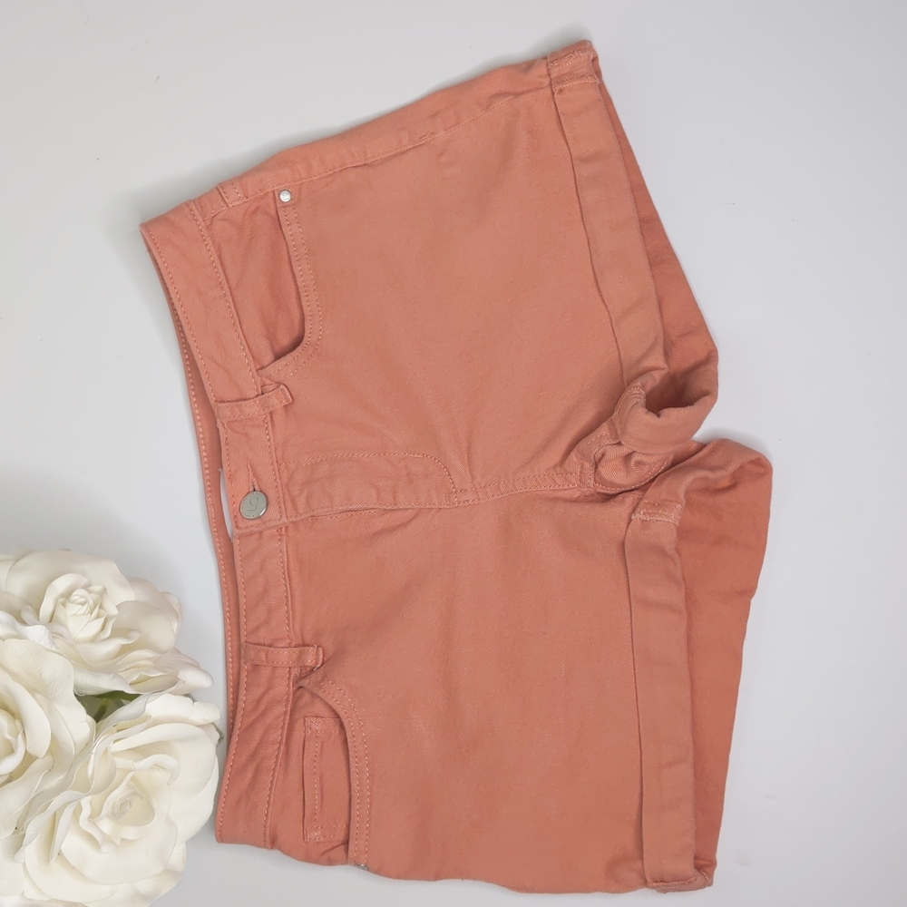 Lauren Conrad cuffed Shorts peach color size 8